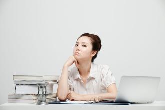 ҽʦ����ӹ��Բ��в����ƶ�Ů������ЩΣ��